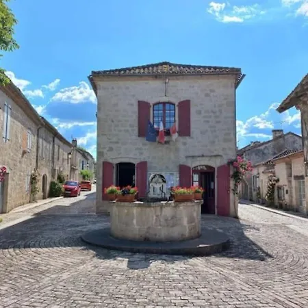 Maison Dans La Magnifique Village De Ferienhaus Montjoi