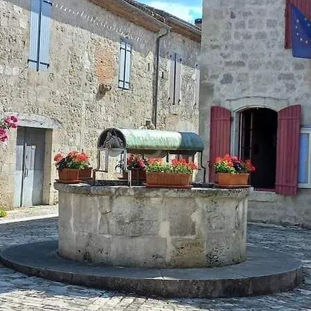Maison Dans La Magnifique Village De