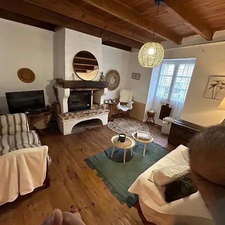 Maison Dans La Magnifique Village De בית נופש *