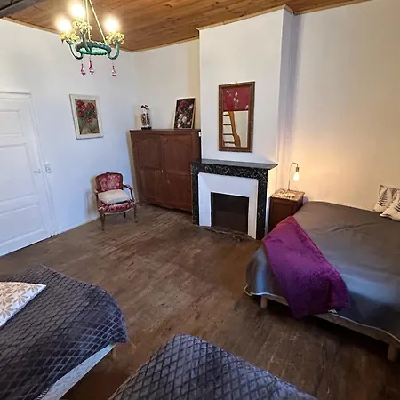 Maison Dans La Magnifique Village De בית נופש