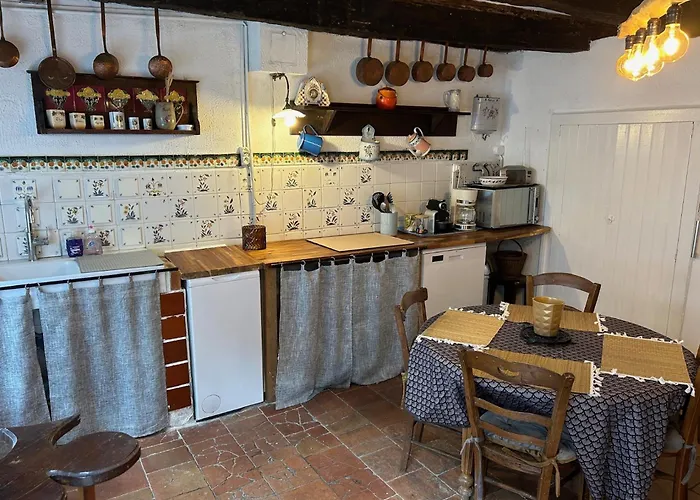 Maison Dans La Magnifique Village De *